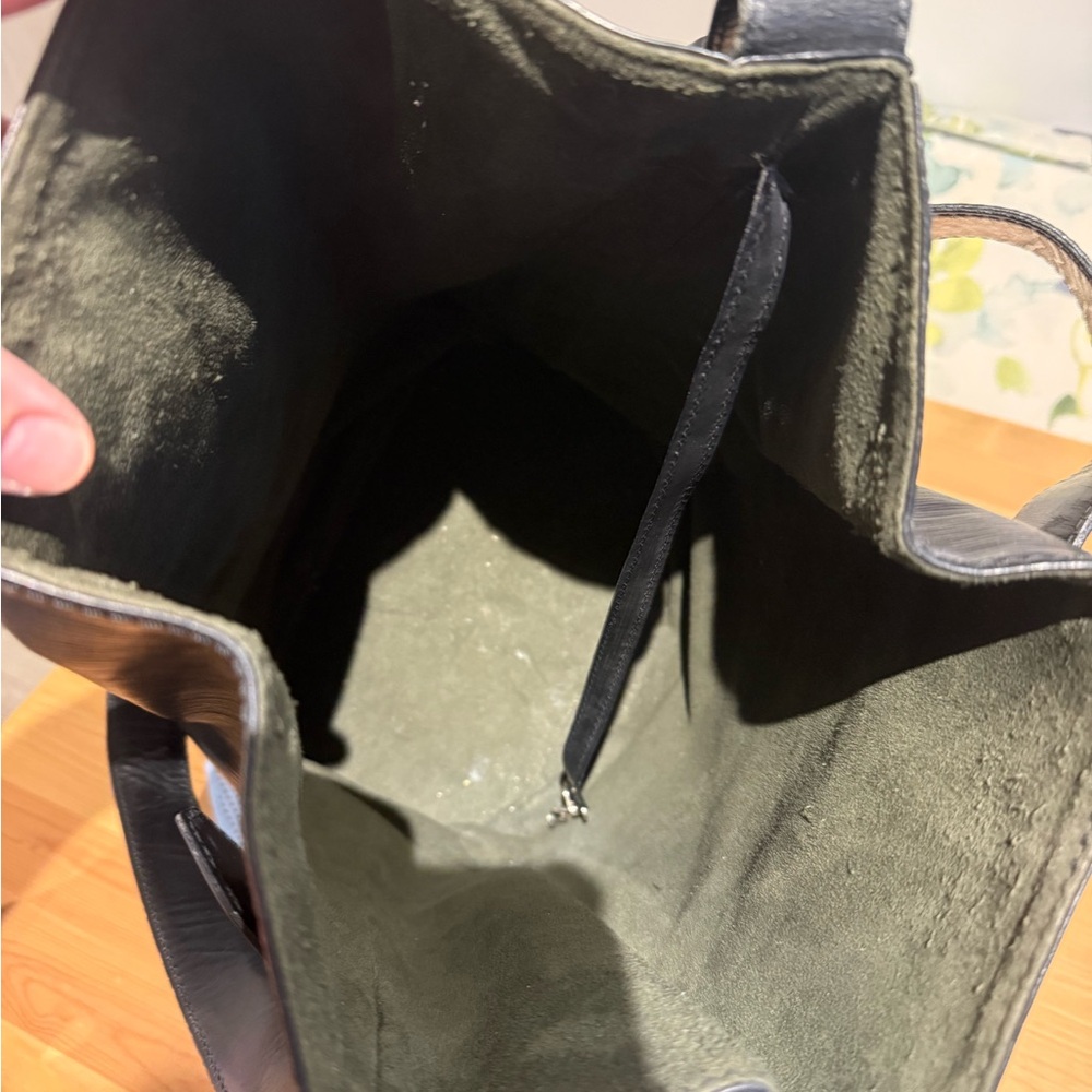 Louis Vuitton Black Men's Bag - Picture 4 of 7